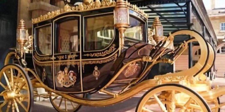 Βασιλιάς Κάρολος: Οι χρυσές άμαξες που θα τον μεταφέρουν στη στέψη του – Δείτε βίντεο