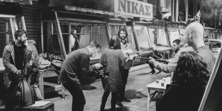 Σπασμένος Ήχος: Το μουσικό ντοκιμαντέρ για το μπουζούκι στον ιστορικό κινηματογράφο Άστορ