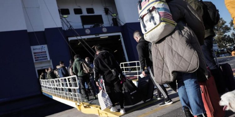 Έξοδος Πάσχα 2023: Κορυφώνεται σήμερα – Σύμμαχός των εκδρομέων ο καιρός