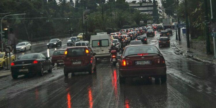 Ο καιρός τη Δευτέρα του Πάσχα: Με βροχές και καταιγίδες η επιστροφή των εκδρομέων