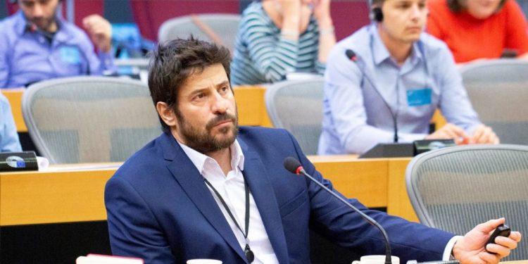 Αλ. Γεωργούλης: Εκτός ΣΥΡΙΖΑ μετά από καταγγελία