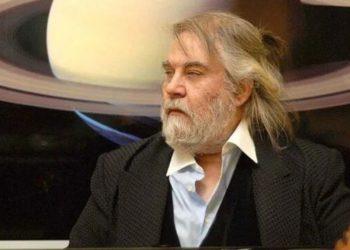 Το Δημοτικό Θέατρο Βόλου παίρνει το όνομα «Vangelis» – Στη μνήμη του Βαγγέλη Παπαθανασίου