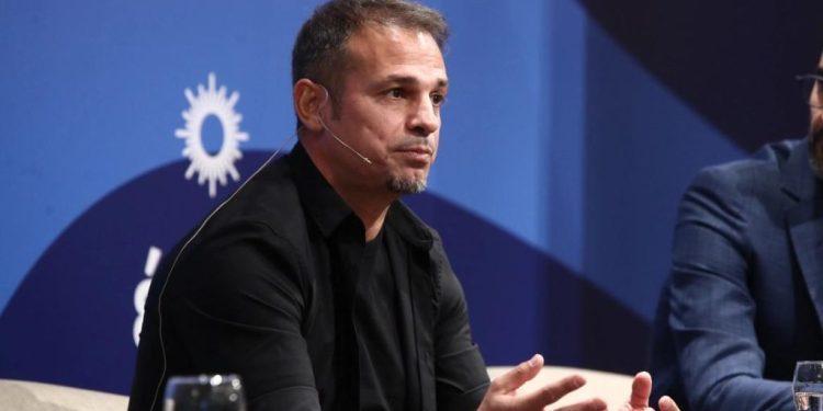 Ντέμης Νικολαΐδης: «Όταν τελειώνει η καριέρα χάνουμε τη ζωή, το νόημα, είναι σαν πένθος»