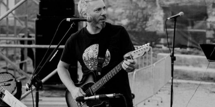 Ο Αλκίνοος Ιωαννίδης έρχεται με την μπάντα του στο Θέατρο Άλσος!