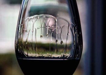 Όταν το ποτήρι κρασιού γεμίζει με δάκρυα, μόνο στενάχωρο δεν είναι