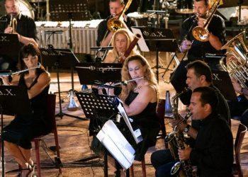 Στα φτερά της πεταλούδας: Η Φιλαρμονική Ορχήστρα του Δήμου Χαλανδρίου στην Εναλλακτική Σκηνή της Εθνικής Λυρικής Σκηνής