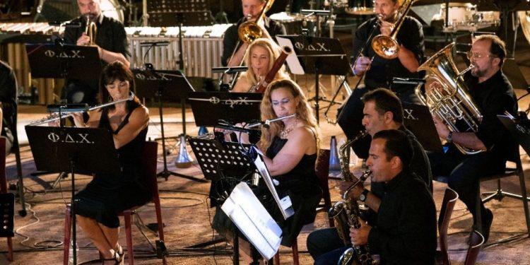 Στα φτερά της πεταλούδας: Η Φιλαρμονική Ορχήστρα του Δήμου Χαλανδρίου στην Εναλλακτική Σκηνή της Εθνικής Λυρικής Σκηνής