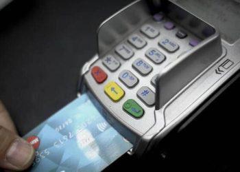 Πόσο συχνά χρησιμοποιούμε κάρτες πληρωμών: Τι δείχνει μελέτη του ΙΟΒΕ