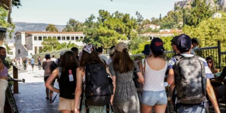 Youth Pass: Το νέο όνομα του Freedom Pass που μονιμοποιείται – Ποιους αφορά – Πού θα χρησιμοποιείται