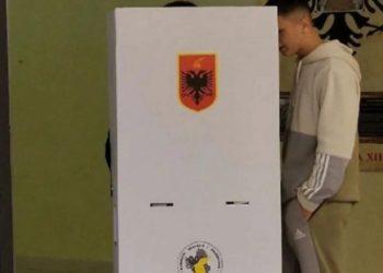 Χειμάρρα: Έως τα μεσάνυχτα δεν είχε ξεκινήσει η καταμέτρηση των ψήφων