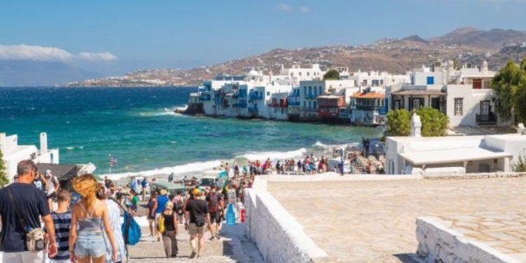 ΤτΕ: Στα 1,87 εκατομμύρια οι τουρίστες το πρώτο τρίμηνο στην Ελλάδα