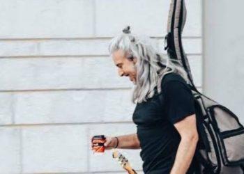 O Γιάννης Χαρούλης σε καλοκαιρινή περιοδεία 2023