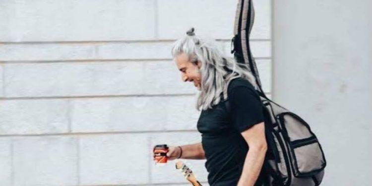 O Γιάννης Χαρούλης σε καλοκαιρινή περιοδεία 2023