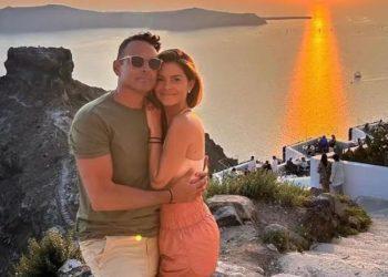 Μαρία Μενούνος: Στη Σαντορίνη με τον σύζυγό της, λίγο πριν γίνoυν γονείς – Δείτε φωτογραφίες