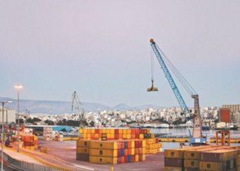 Πειραιάς: Ξεπέρασε τη Βαλένθια στη διακίνηση εμπορευματοκιβωτίων