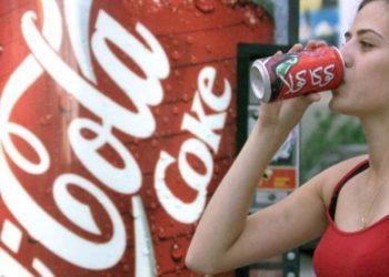 Coca Cola: Η κλέφτρα της μυστικής συνταγής