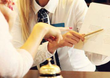 Τουρισμός: Αύξηση 20% στους μισθούς για να βρεθούν εργαζόμενοι