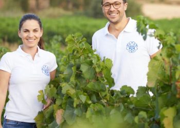 Οίνος: Ένα ελληνικό brand κρασιού αφοσιωμένο αποκλειστικά στην παραγωγή αφρωδών οίνων