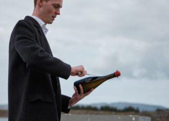 Το πρώτο αφρώδες κρασί στον κόσμο «παλαιωμένο στο αρκτικό νερό»