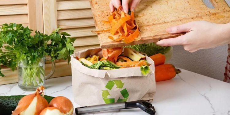 Σπατάλη τροφίμων στην κουζίνα σας: 5 τρόποι για να τη μειώσετε