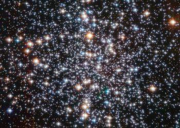 Αστρονόμοι εντόπισαν μαύρη τρύπα σπάνιου μεγέθους