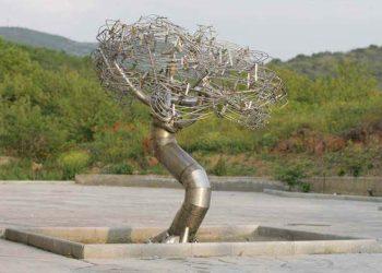 Μια μοναδική εικαστική παρέμβαση από τον Απόστολο Χασιώτη