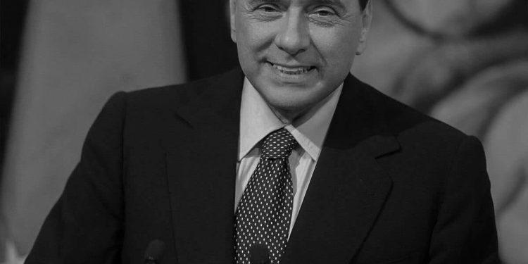 Πέθανε ο Silvio Berlusconi: ο πρώην πρωθυπουργός και πρόεδρος της Μίλαν έφυγε από τη ζωή.