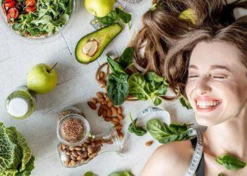 Πέντε τρόφιμα που επιλέγει μία καρδιολόγος για να ρίξει τη χοληστερόλη