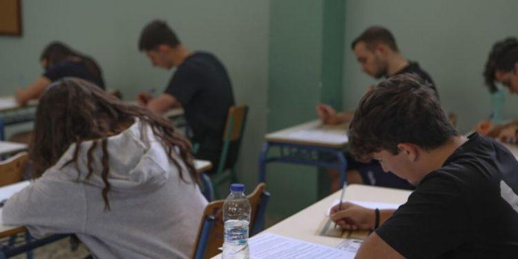 Πανελλήνιες 2023: Τι ώρα ανακοινώνονται τα θέματα των Μαθηματικών στα ΕΠΑΛ