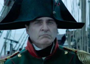 Χοακίν Φίνιξ: Οι πρώτες εικόνες του ηθοποιού ως Ναπολέοντα στο ιστορικό έπος του Ρίντλεϊ Σκοτ