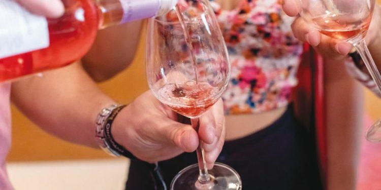 Η φετινή εκδήλωση ύμνος στα ροζέ κρασιά εντυπωσίασε