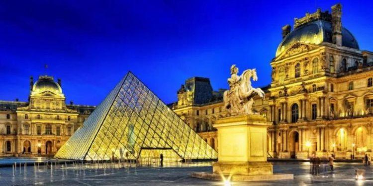 Πόλεμος στην Ουκρανία: Στο Μουσείο του Λούβρου 5 βυζαντινές αγιογραφίες που φυγαδεύτηκαν από το Κίεβο