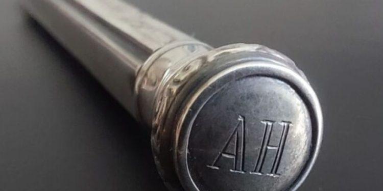 Σε δημοπρασία ένα μολύβι του Χίτλερ – Η τεράστια αξία του