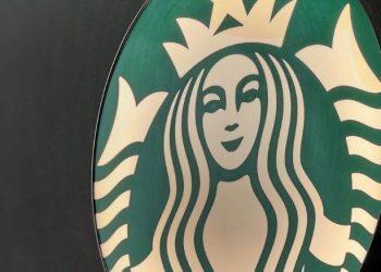 «Παραλύουν» τα Starbucks – Απεργούν οι εργαζόμενοι σε 150 καταστήματα