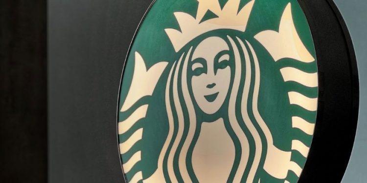 «Παραλύουν» τα Starbucks – Απεργούν οι εργαζόμενοι σε 150 καταστήματα