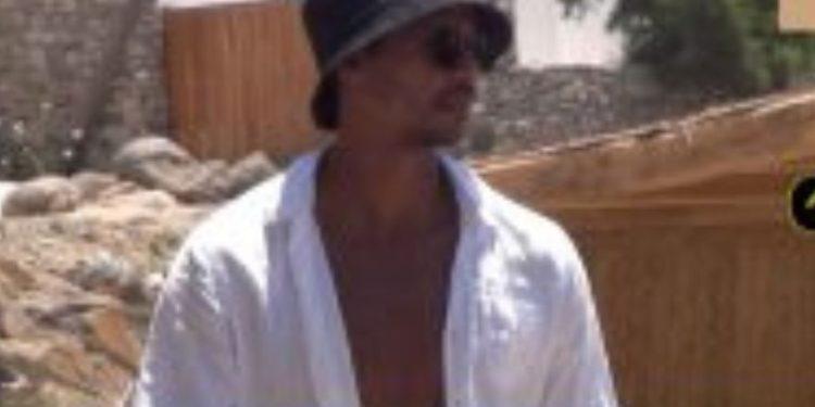 Ζόελ Ματίπ: Στη Μύκονο ο άσος της Λίβερπουλ – Βίντεο