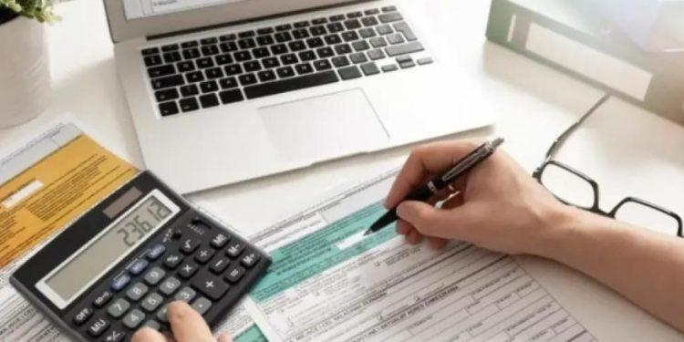Aύξηση του αφορολόγητου κατά 1.000 ευρώ για 700.000 φορολογουμένους
