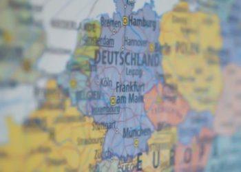 Το «Αμερικανικό Όνειρο» για την Gen Z των ΗΠΑ παίρνει σάρκα και οστά στην Ευρώπη