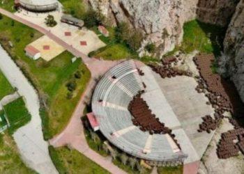 Τα θέατρα Βράχων, Βύρωνα και Υμηττού αποδίδονται οριστικά και αμετάκλητα στους πολίτες