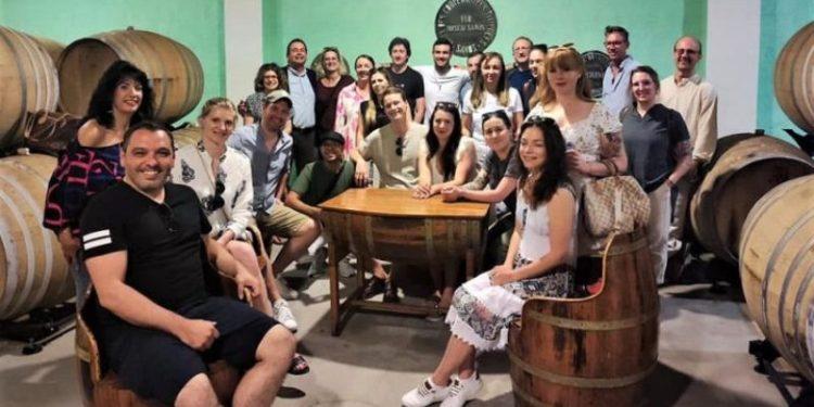 Σύνδεσμος Ελληνικού Οίνου: Στην Ελλάδα 25 οινοχόοι από βραβευμένα εστιατόρια της Ευρώπης