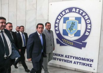 Παραιτήθηκε ο Νότης Μηταράκης