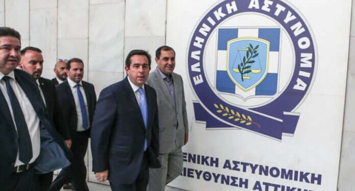 Παραιτήθηκε ο Νότης Μηταράκης