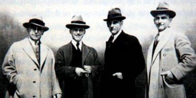 Αδελφοί Παπαστράτου: «Οι εκσυγχρονιστές της ελληνικής καπνοβιομηχανίας»