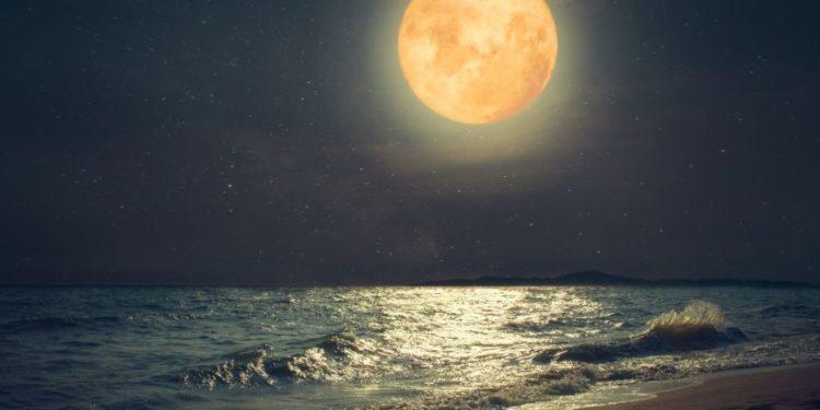 Η Πανσέληνος στις 03/07/2023 φέρνει προκλήσεις, αλλά και επιβράβευση σε 4 ζώδια