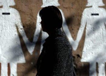 Βρετανία: Γυναίκα που απολύθηκε μετά από tweet για το βιολογικό φύλο αποζημιώθηκε με 100.000 λίρες