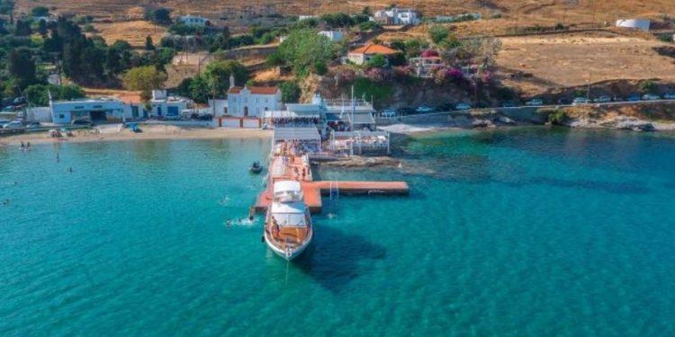 Το νησί των Κυκλάδων που έχει μαγέψει τα ξένα ΜΜΕ – Ανάμεσα στους 10 «μυστικούς» προορισμούς της Μεσογείου