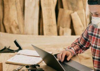 Τηλεργασία: 3+1 προβλήματα που απειλούν τους εργαζόμενους