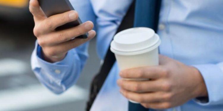 Έρχονται αυξήσεις στα τιμολόγια ίντερνετ και κινητής τηλεφωνίας