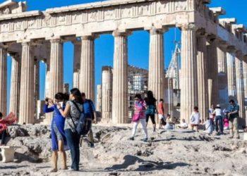 Τουρισμός: Οι πέντε εθνικότητες που άφησαν τα περισσότερα χρήματα το 2022