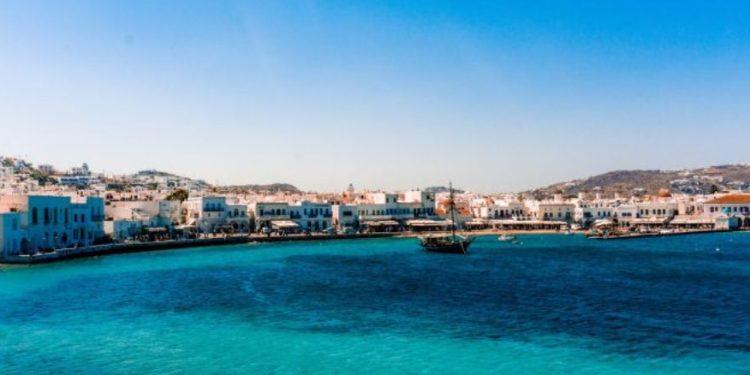 Τουρισμός: Αισιοδοξία για την κίνηση στα νησιά τον Αύγουστο – Στο 90% η πληρότητα